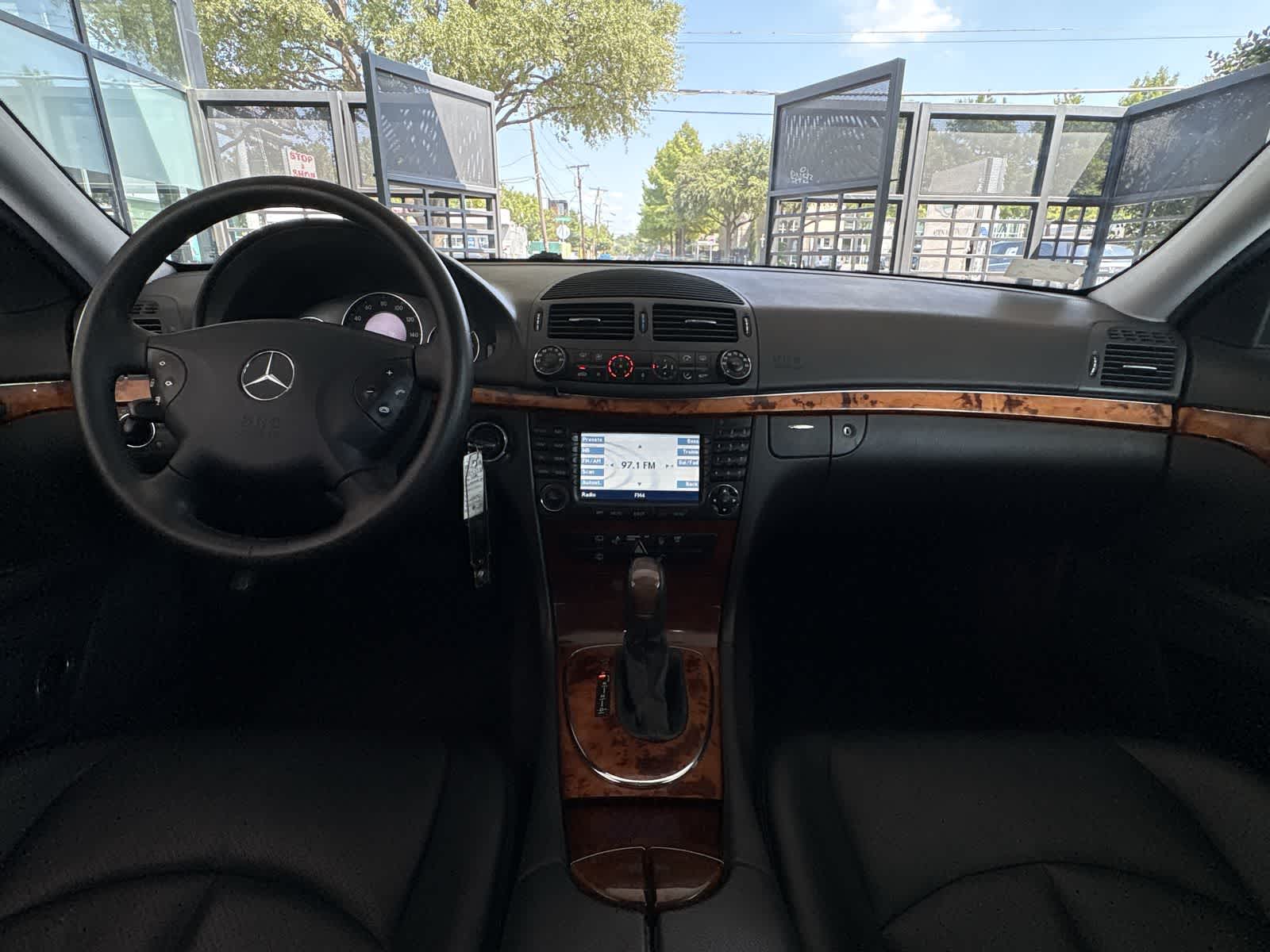 Thumbnail: 2004 Mercedes-Benz E-Class - 9