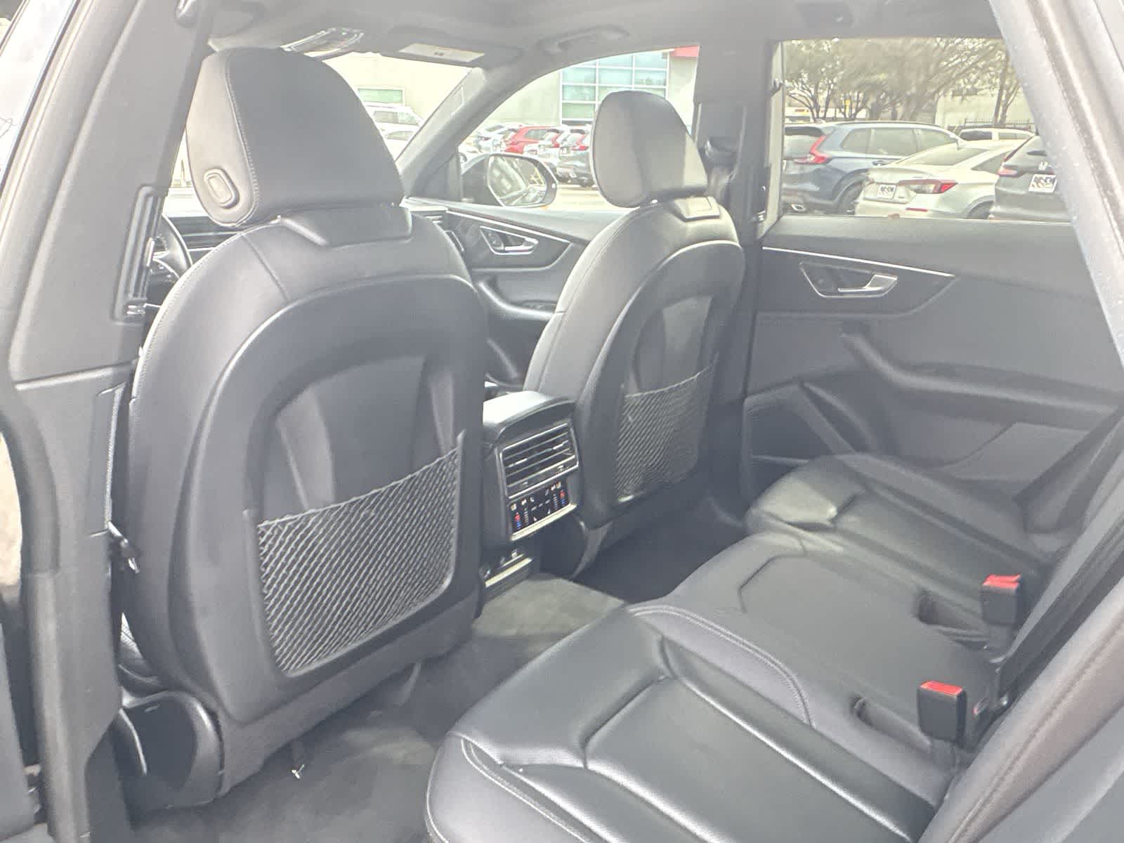 Thumbnail: 2020 Audi Q8 - 23