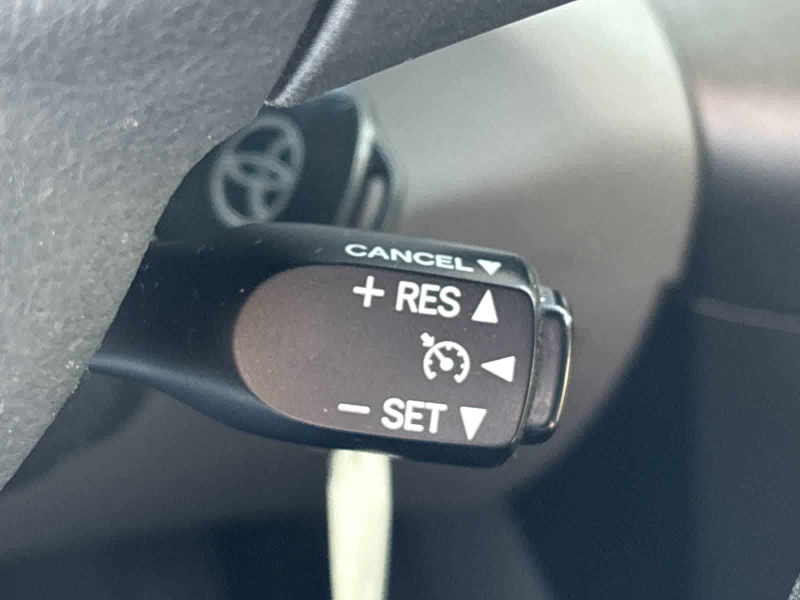 Thumbnail: 2011 Toyota RAV4 - 16