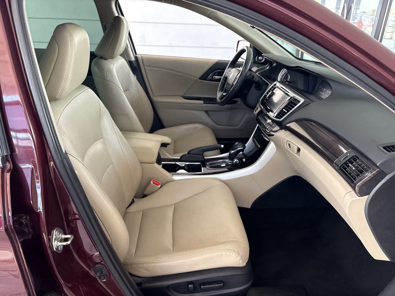 Thumbnail: 2016 Honda Accord - 13