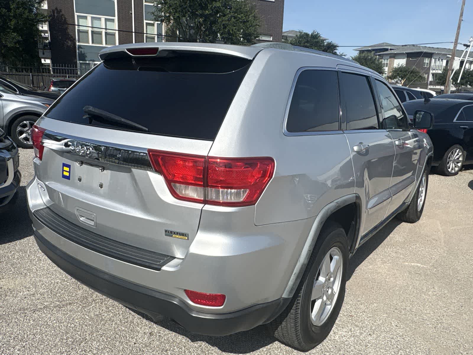 Thumbnail: 2011 Jeep Grand Cherokee - 6
