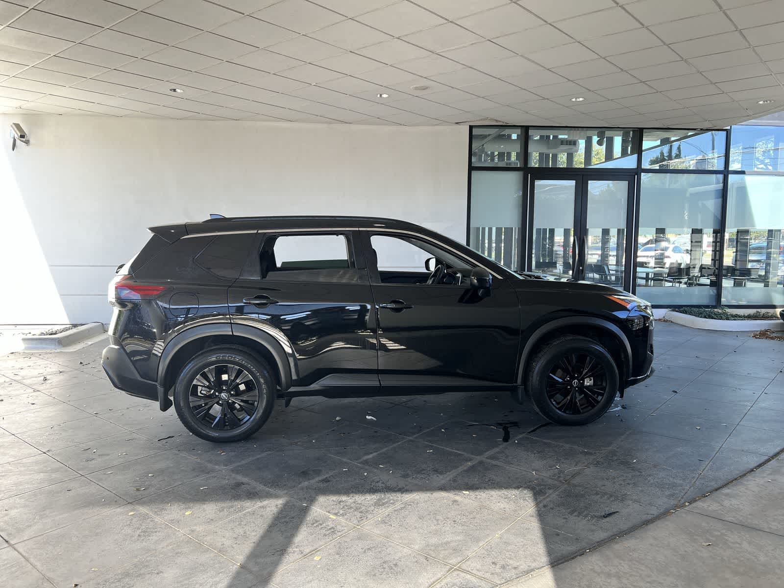 Thumbnail: 2023 Nissan Rogue - 31