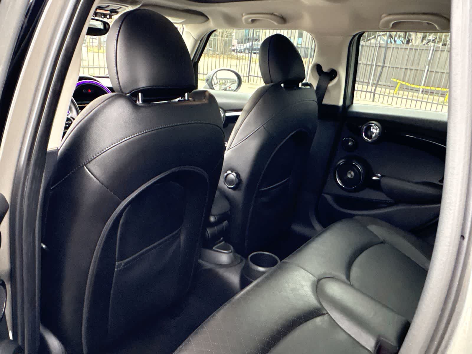 Thumbnail: 2018 MINI Cooper Hardtop - 21