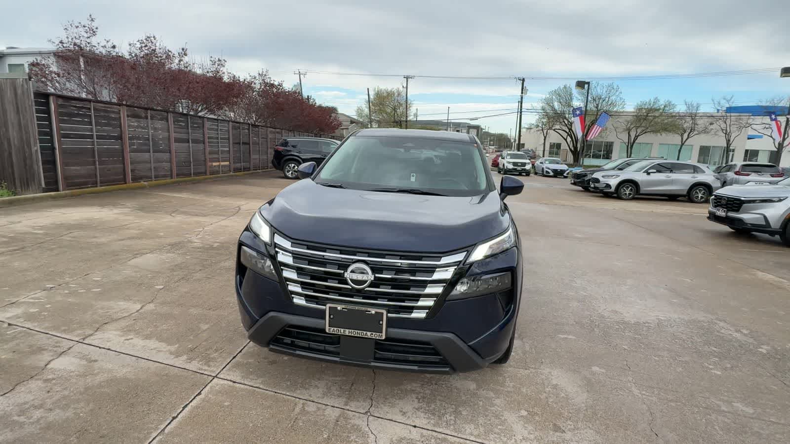 Thumbnail: 2025 Nissan Rogue - 3