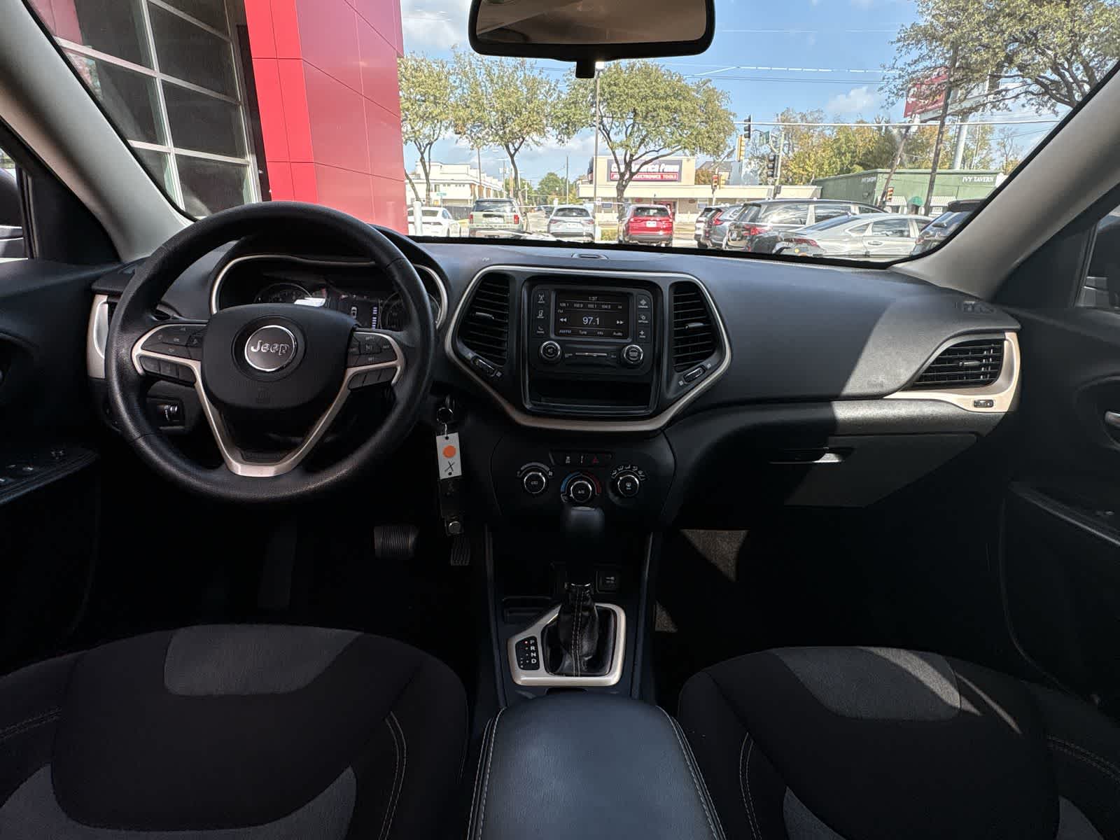 Thumbnail: 2016 Jeep Cherokee - 9