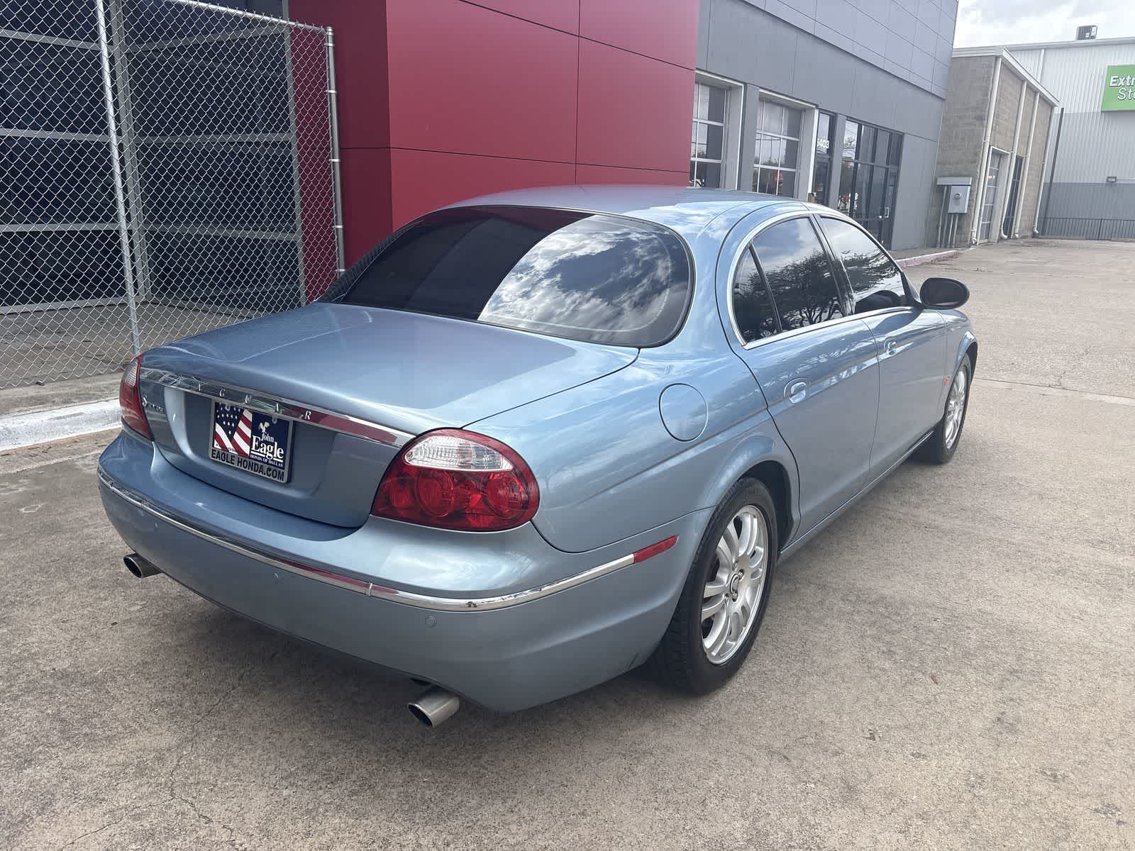 Thumbnail: 2005 Jaguar S-Type - 14