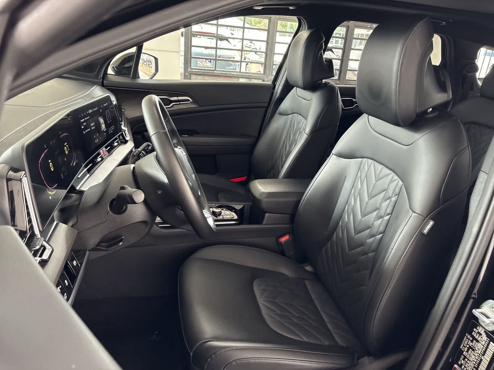 Thumbnail: 2023 Kia Sportage - 10