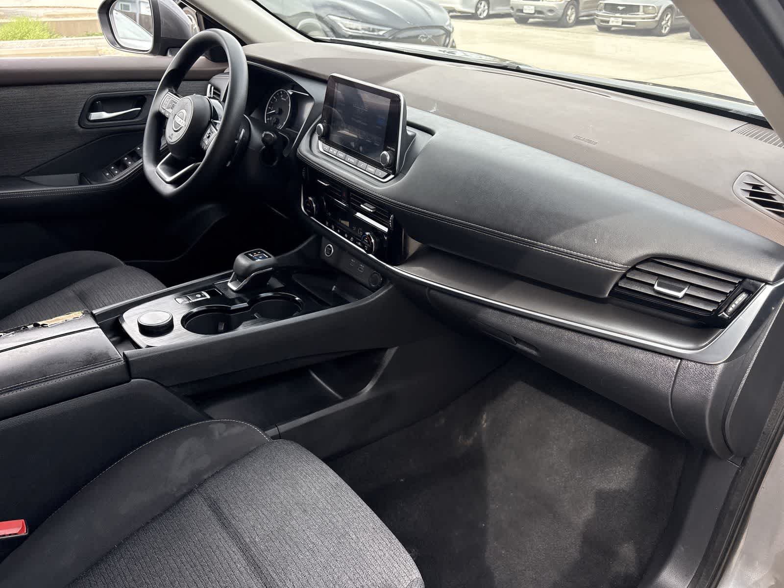 Thumbnail: 2022 Nissan Rogue - 21