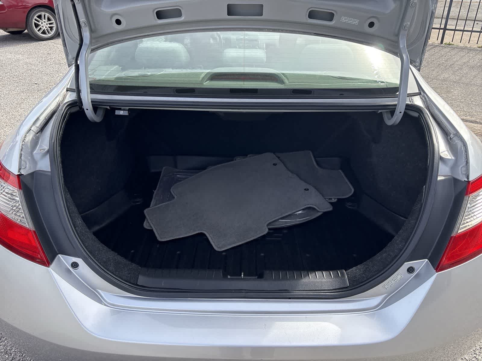 Thumbnail: 2011 Honda Civic - 36