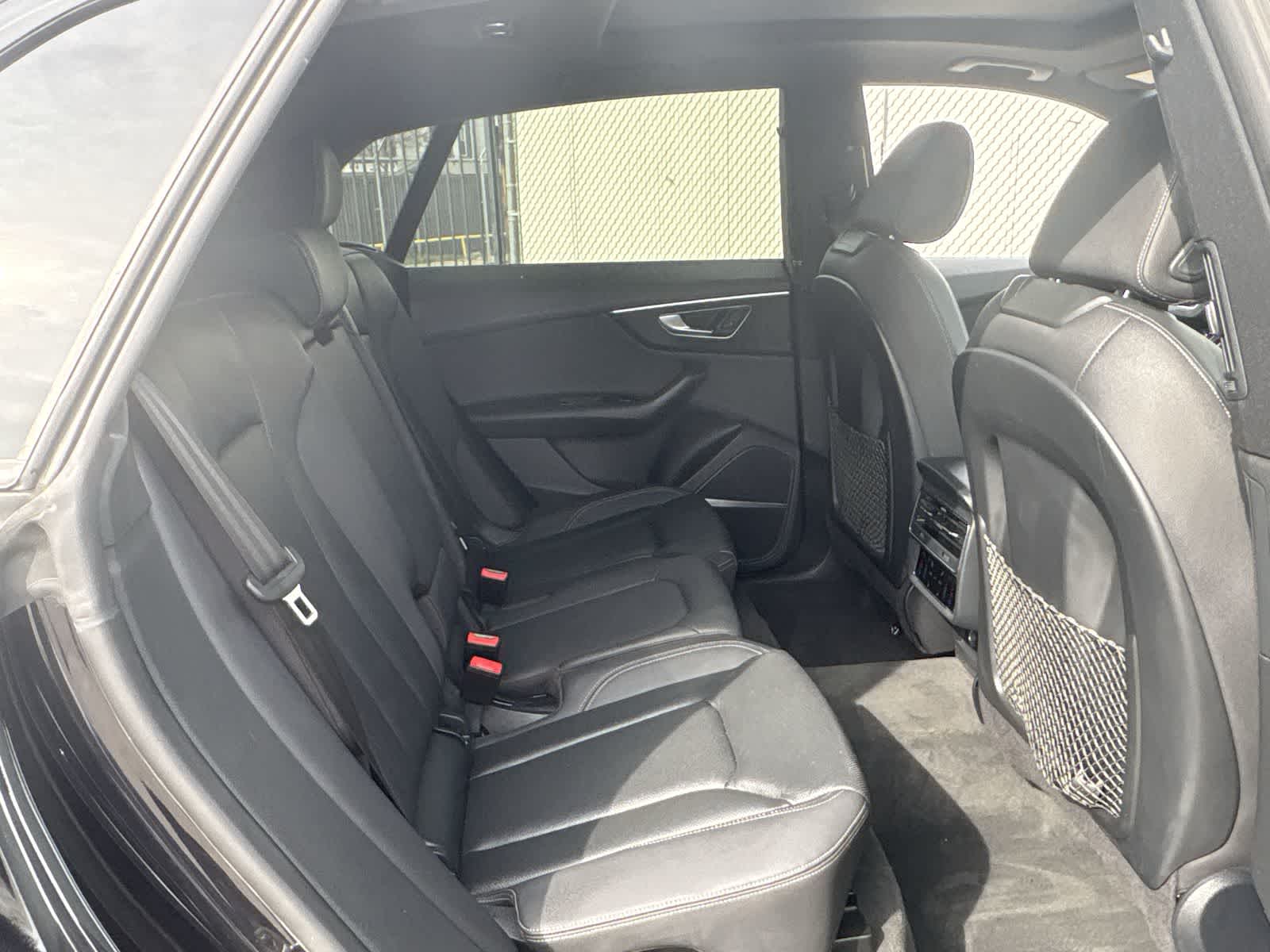 Thumbnail: 2020 Audi Q8 - 24