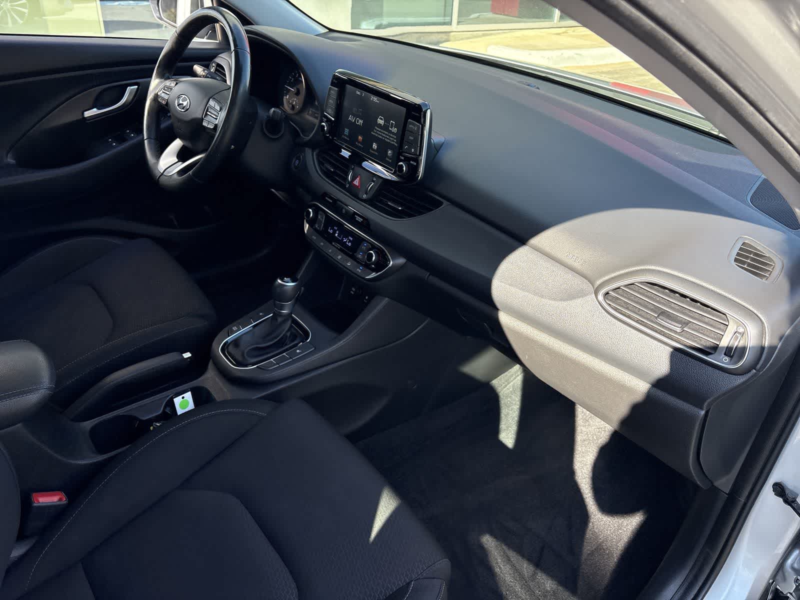 Thumbnail: 2018 Hyundai Elantra - 22