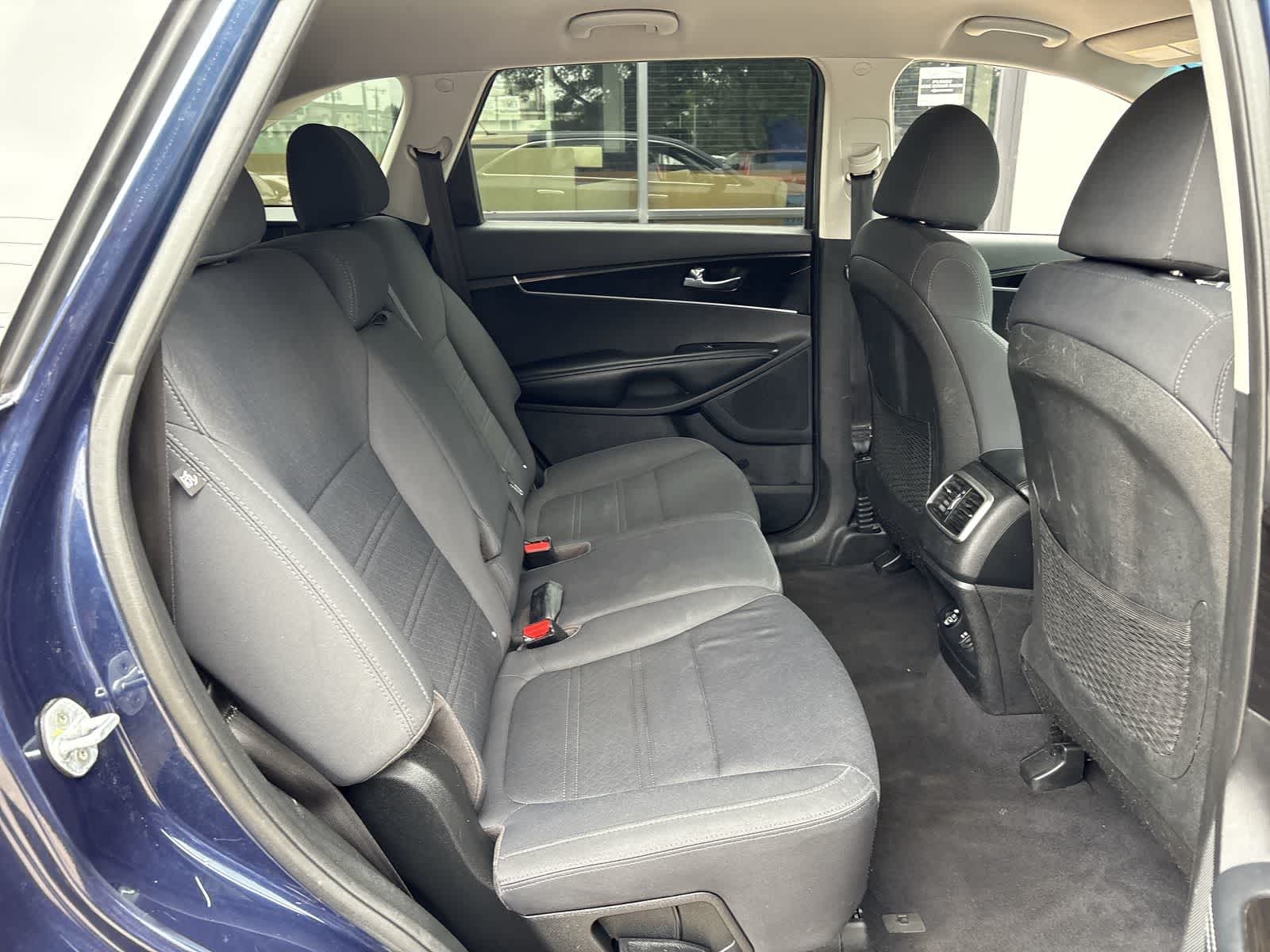 Thumbnail: 2019 Kia Sorento - 12