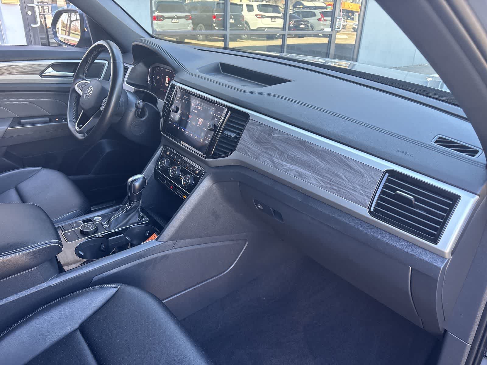 Thumbnail: 2022 Volkswagen Atlas - 31