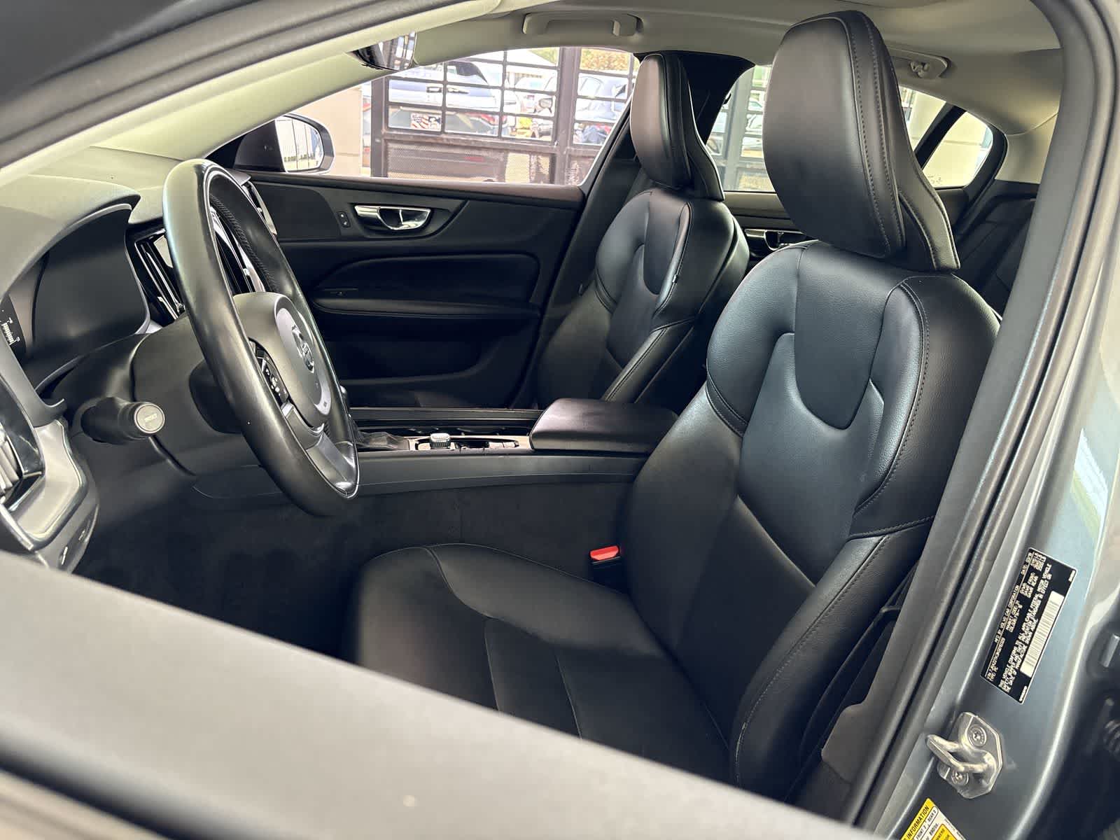 Thumbnail: 2019 Volvo S60 - 10