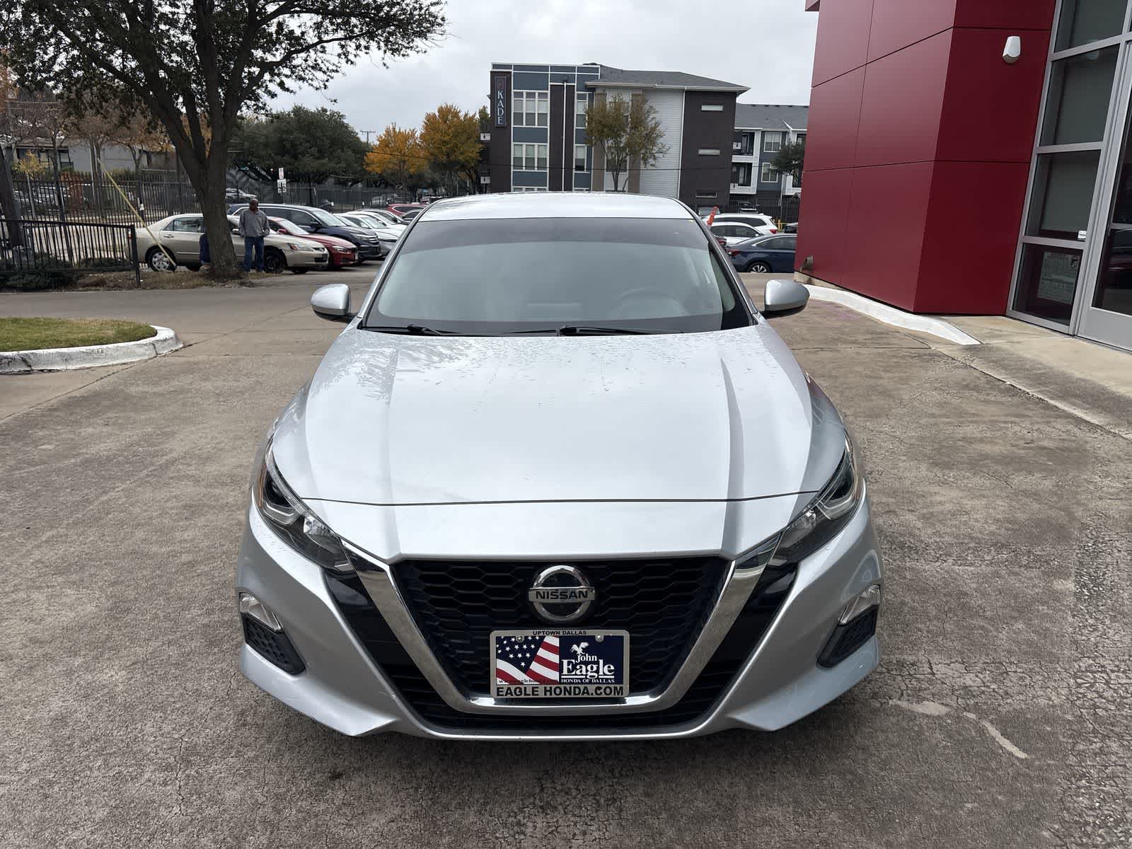 Thumbnail: 2020 Nissan Altima - 6