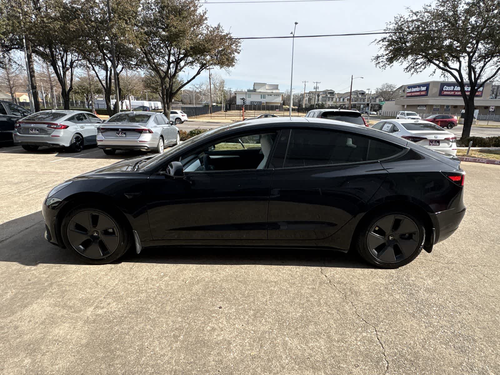 Thumbnail: 2023 Tesla Model 3 - 11