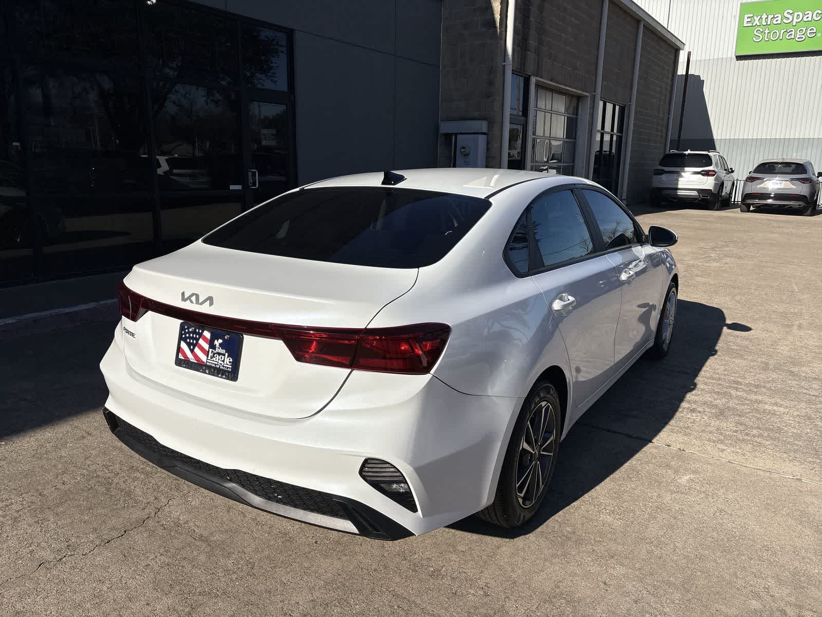 Thumbnail: 2023 Kia Forte - 24