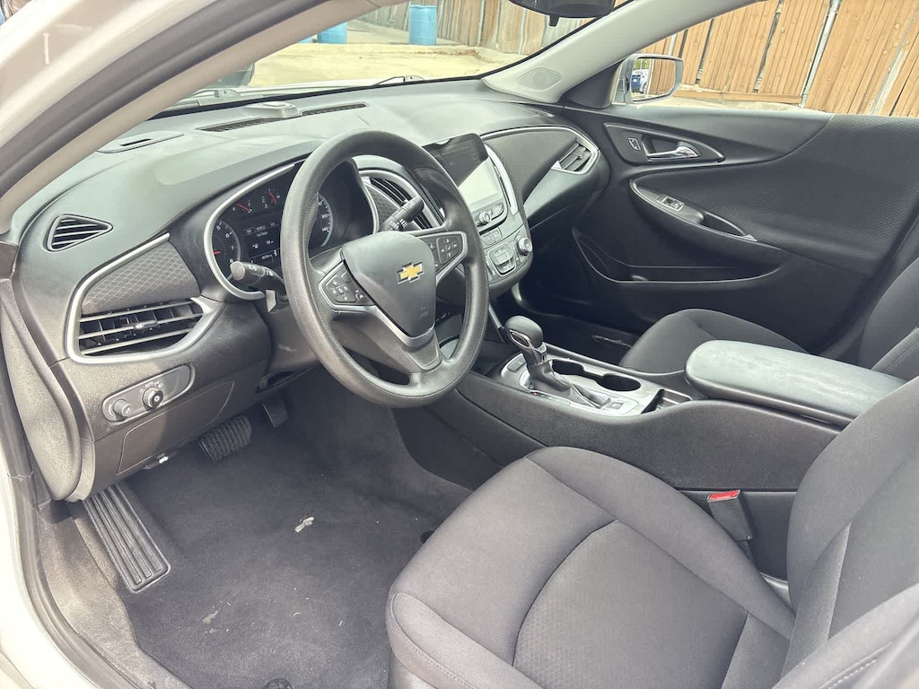 Used 2023 Chevrolet Malibu LS w/1FL Sedan