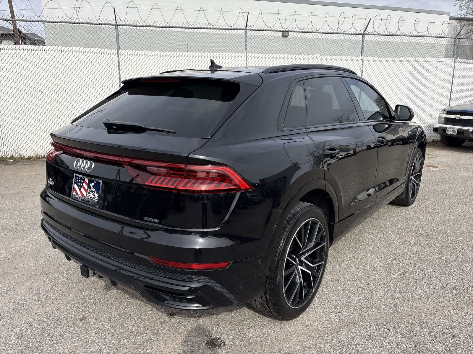 Thumbnail: 2020 Audi Q8 - 14