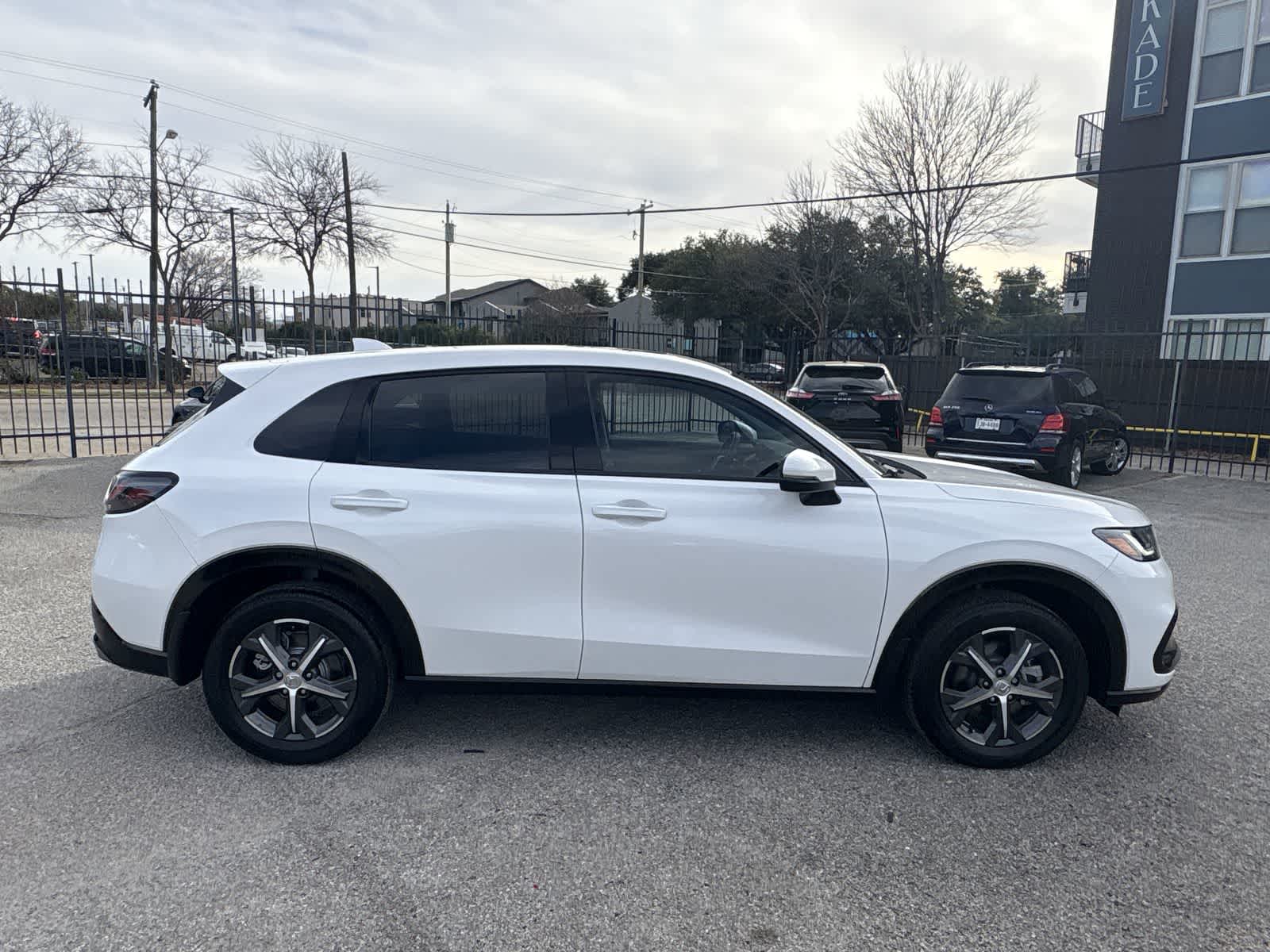 Thumbnail: 2025 Honda HR-V - 23