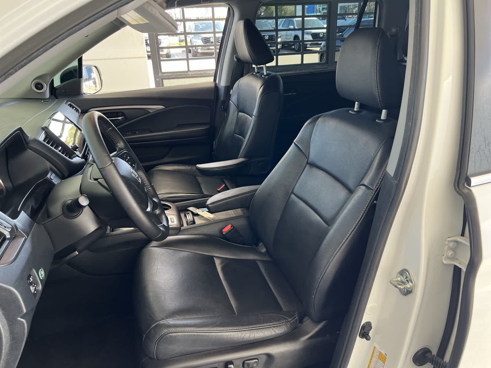 Thumbnail: 2020 Honda Pilot - 10