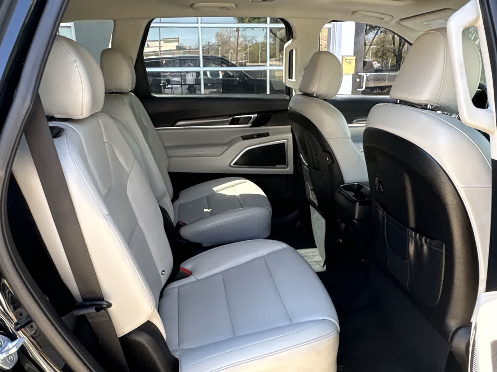 Thumbnail: 2020 Kia Telluride - 24