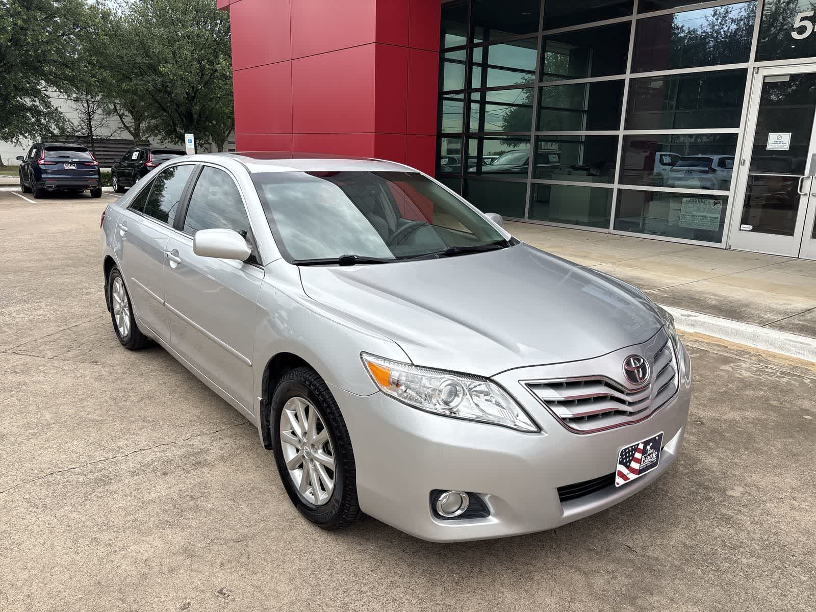2011 Toyota Camry XLE 23