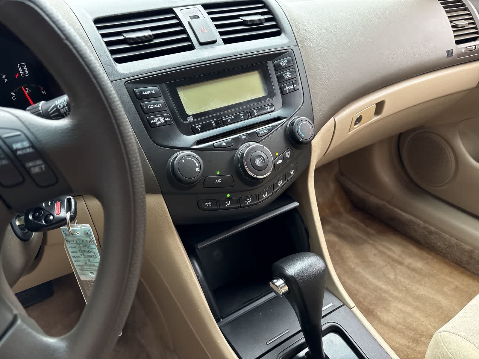 Thumbnail: 2005 Honda Accord - 15
