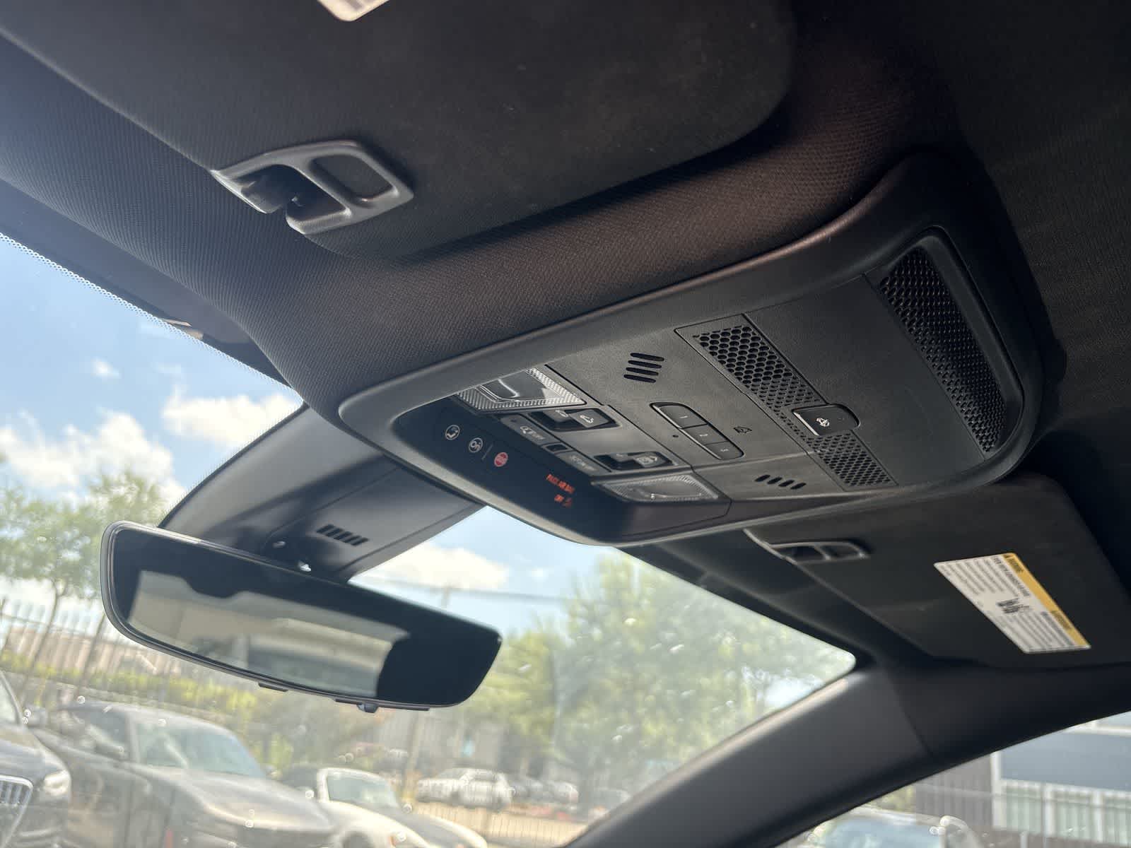 Thumbnail: 2021 Cadillac XT5 - 21