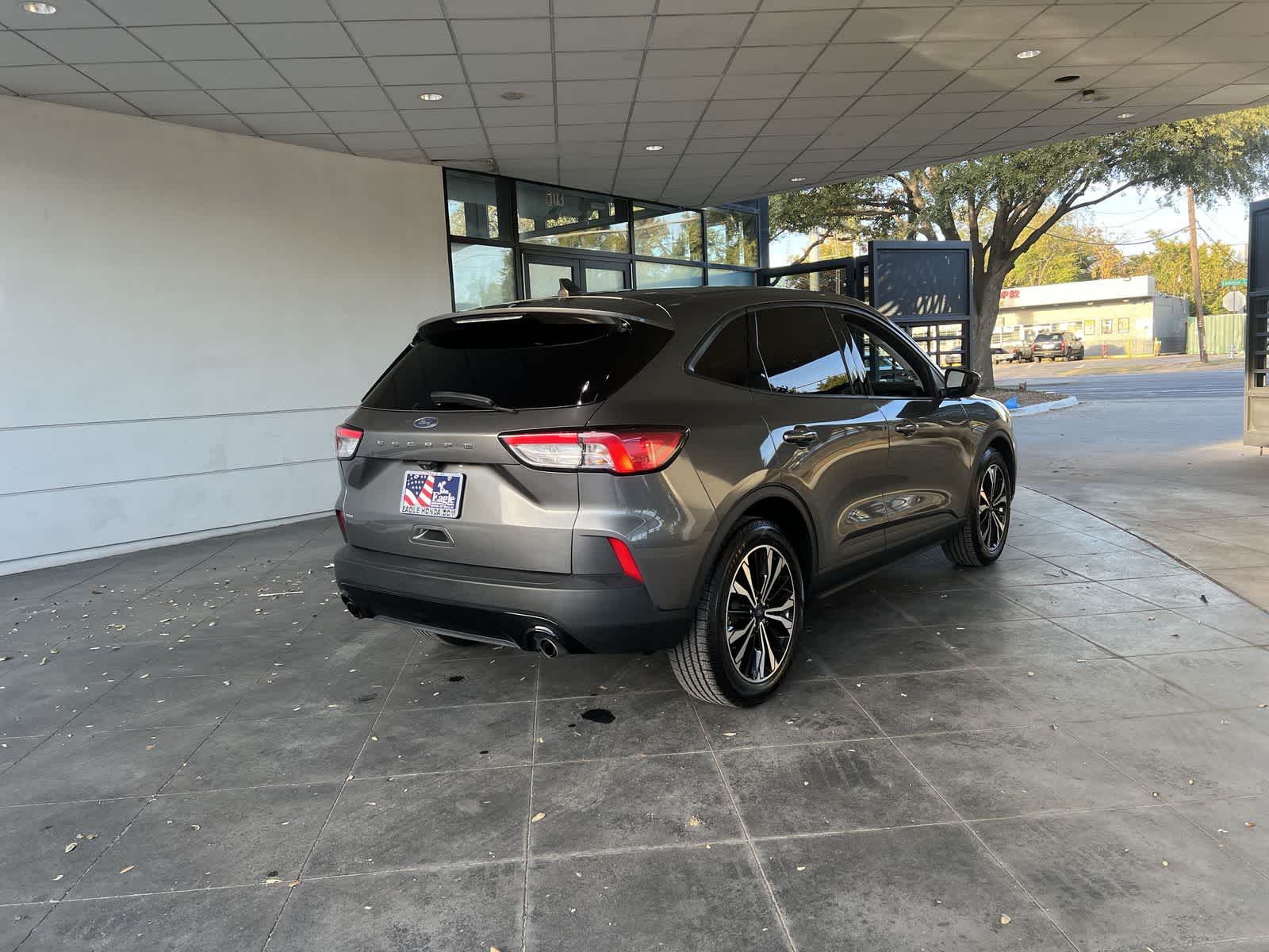 Thumbnail: 2022 Ford Escape - 31