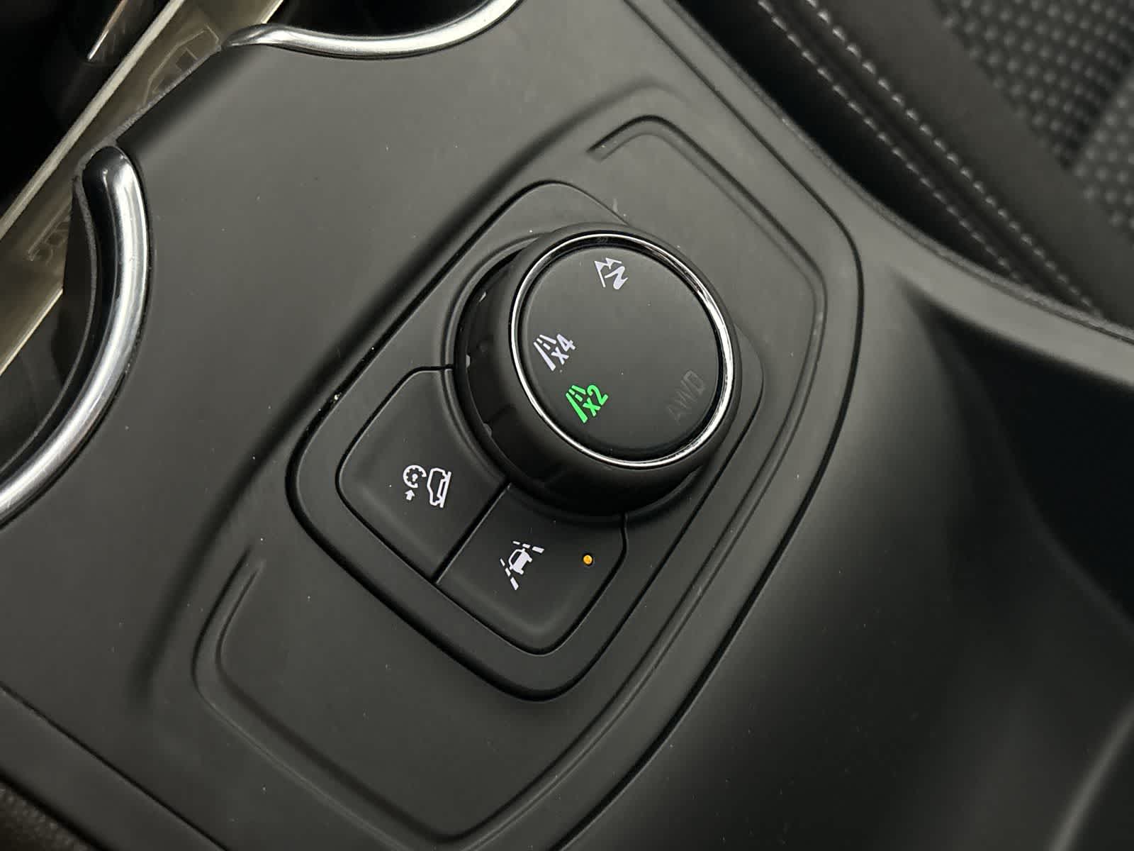 Thumbnail: 2024 GMC Terrain - 31