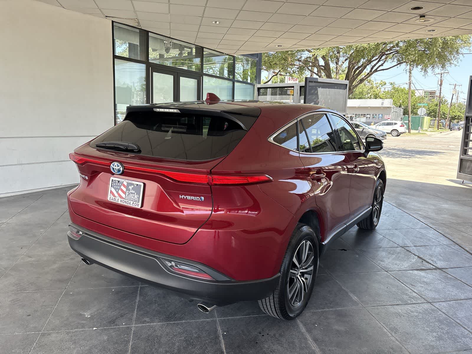 Thumbnail: 2021 Toyota Venza - 25