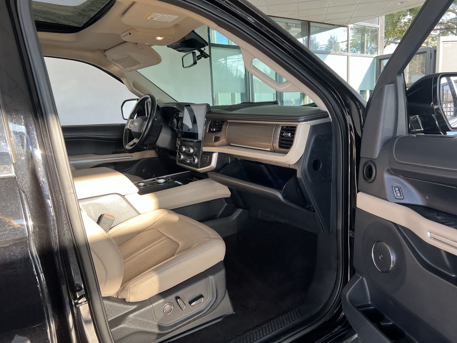 Thumbnail: 2023 Ford Expedition MAX - 32