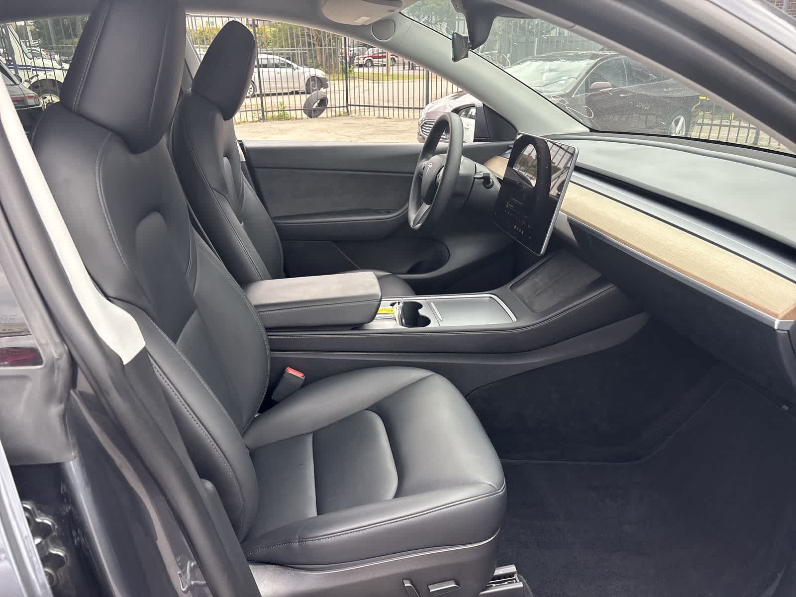 Thumbnail: 2022 Tesla Model Y - 16