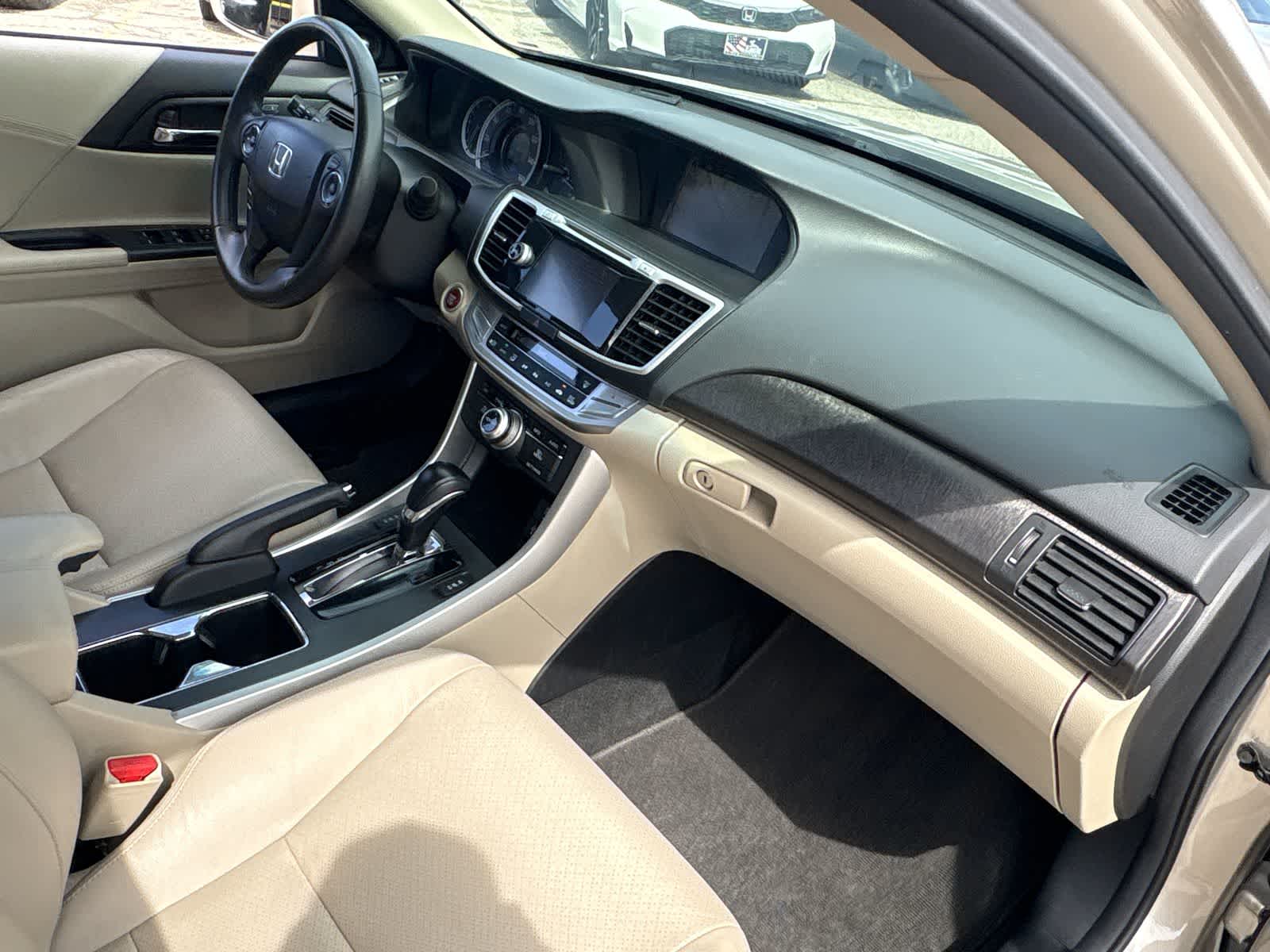 Thumbnail: 2013 Honda Accord - 17