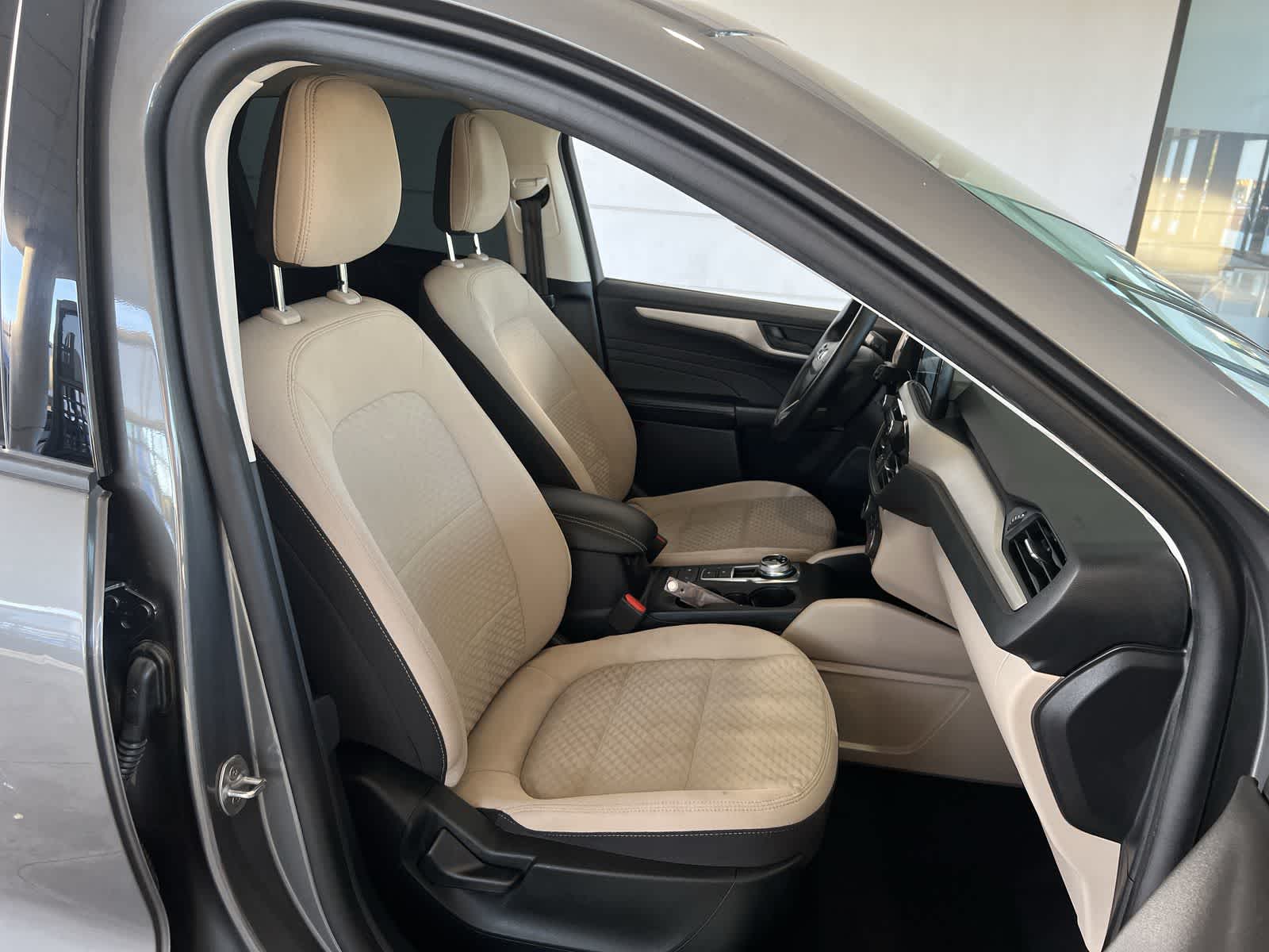 Thumbnail: 2022 Ford Escape - 13