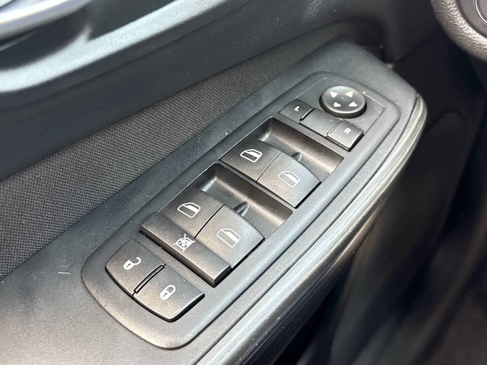 Thumbnail: 2016 Jeep Cherokee - 30