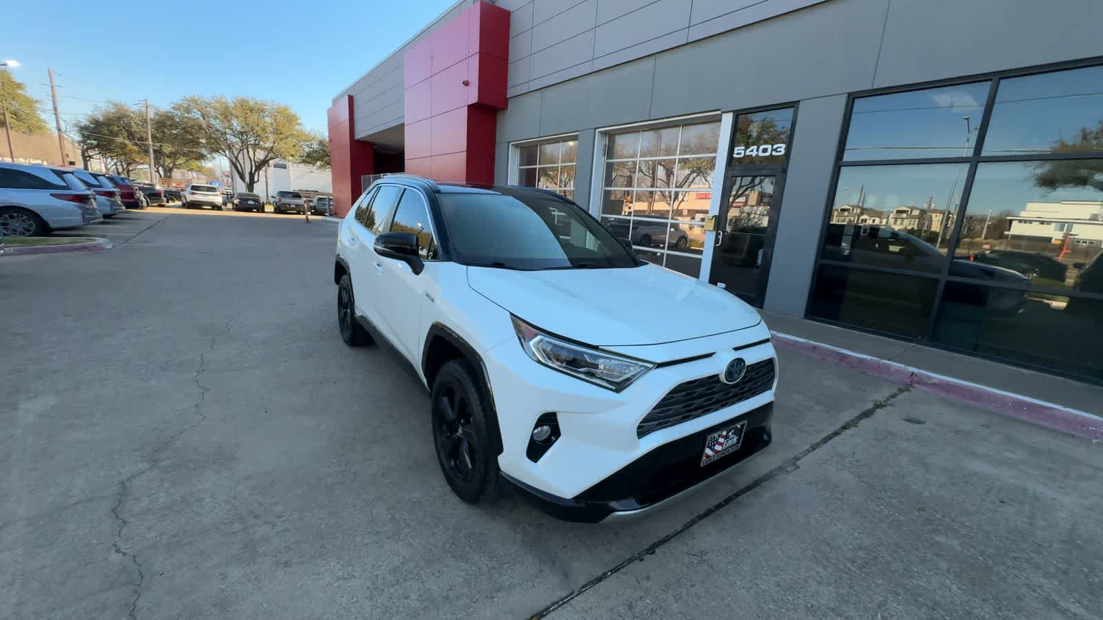 Thumbnail: 2020 Toyota RAV4 - 2