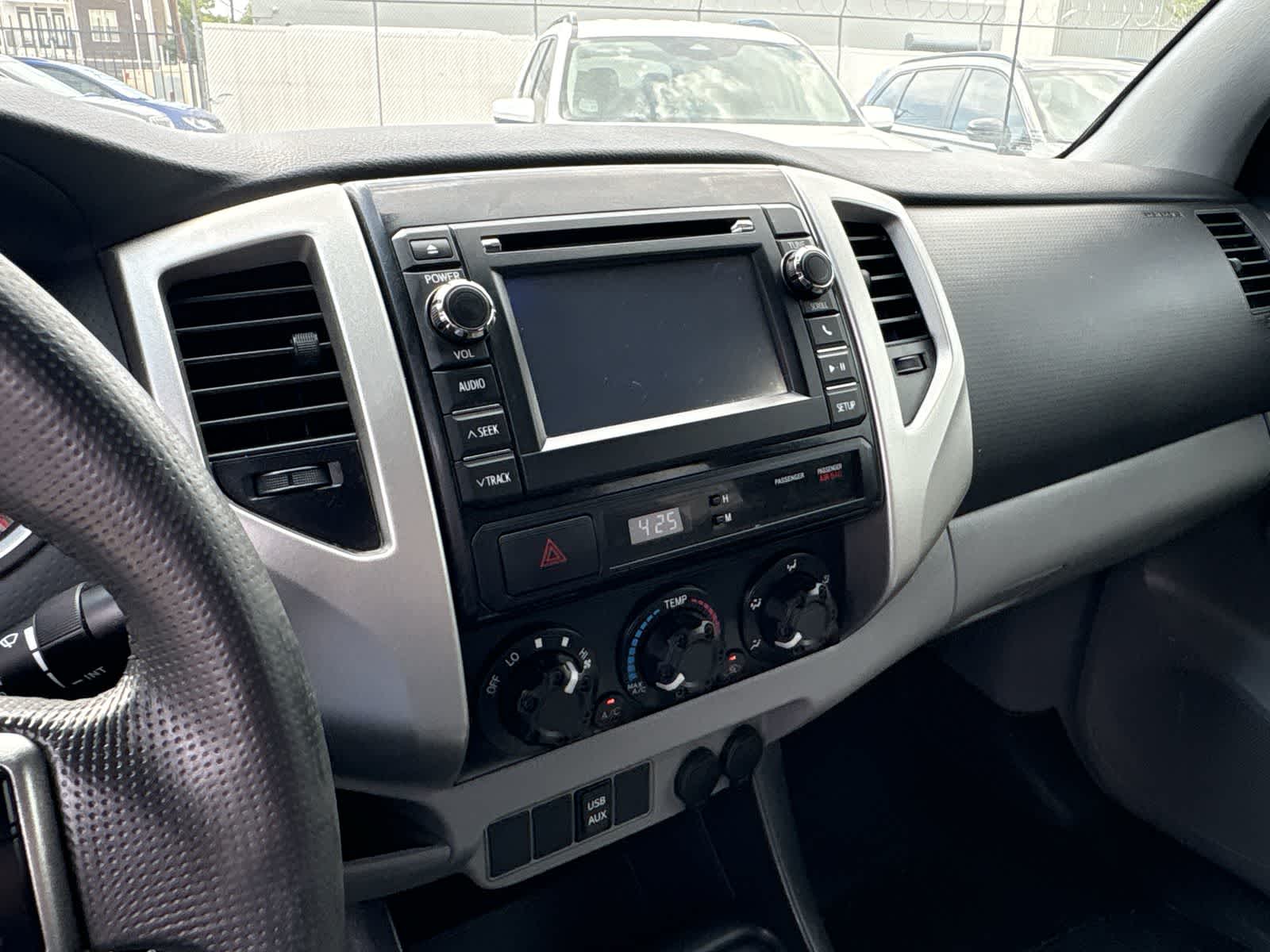 Thumbnail: 2013 Toyota Tacoma - 13