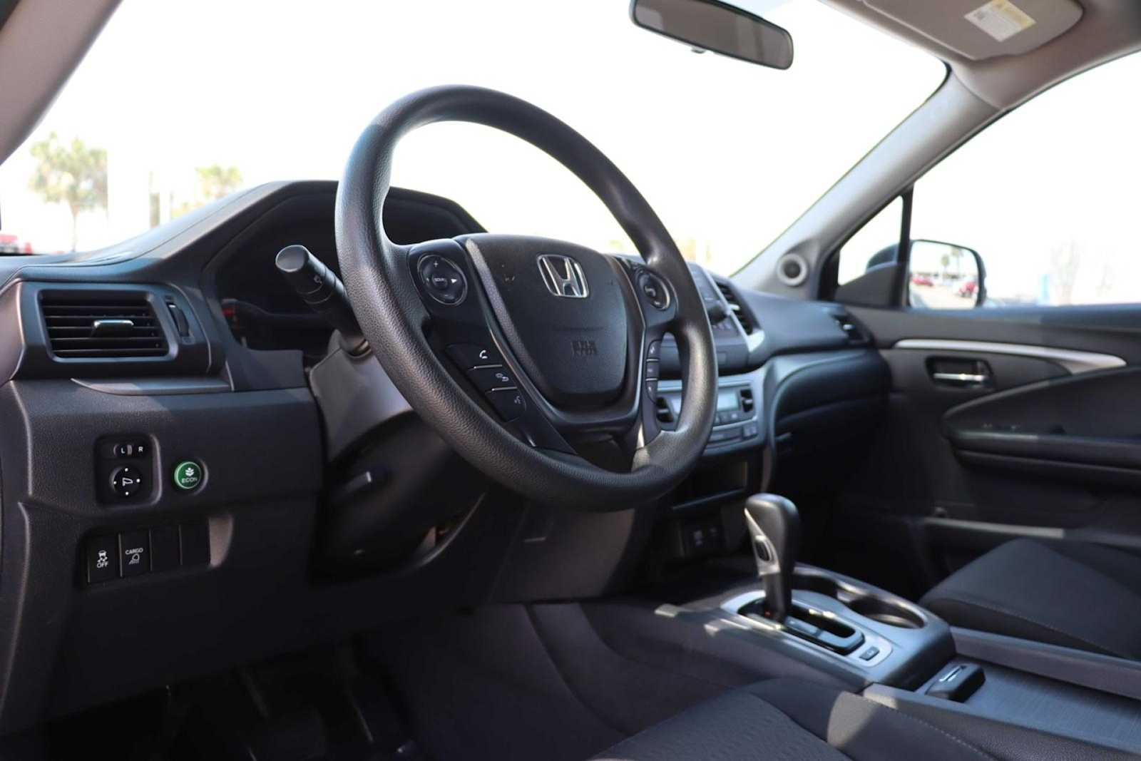 2019 Honda Ridgeline Sport 2
