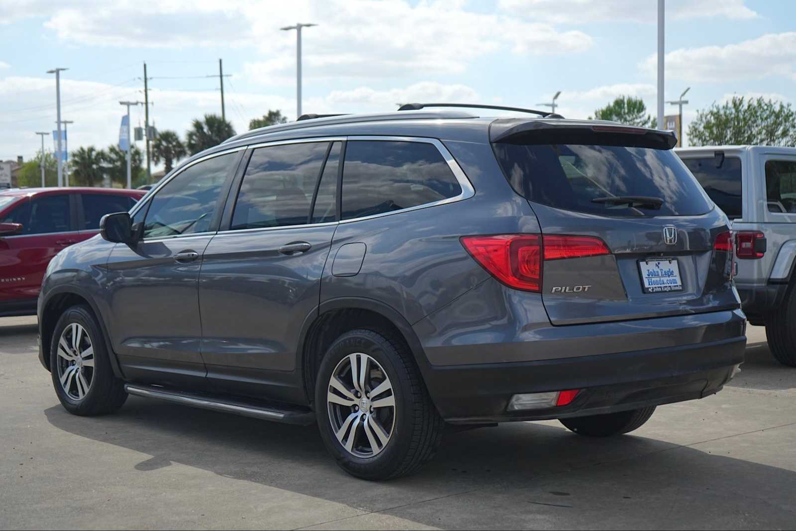 Thumbnail: 2016 Honda Pilot - 4