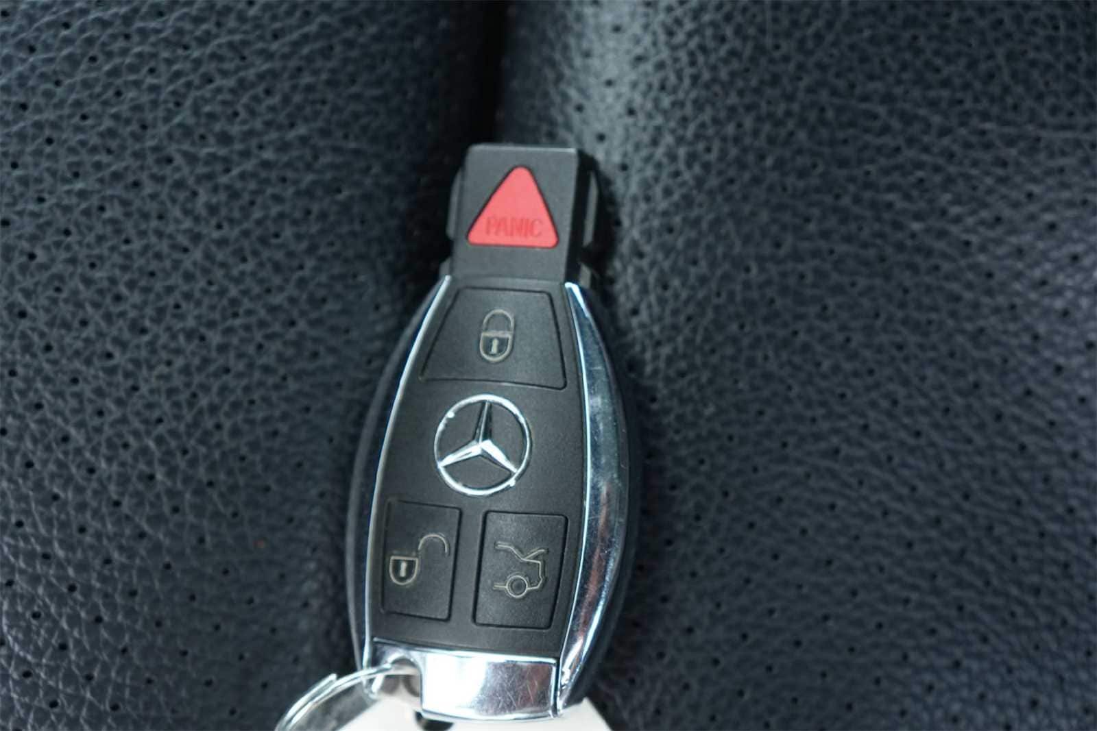 Thumbnail: 2015 Mercedes-Benz C-Class - 20