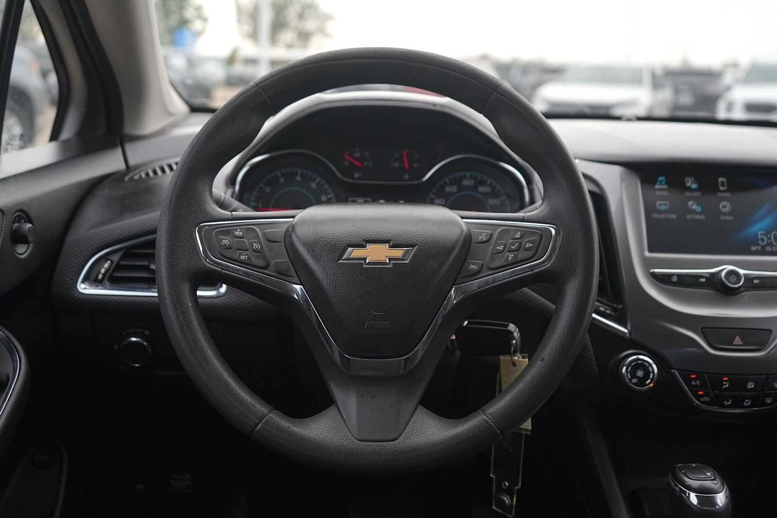 Thumbnail: 2016 Chevrolet Cruze - 16