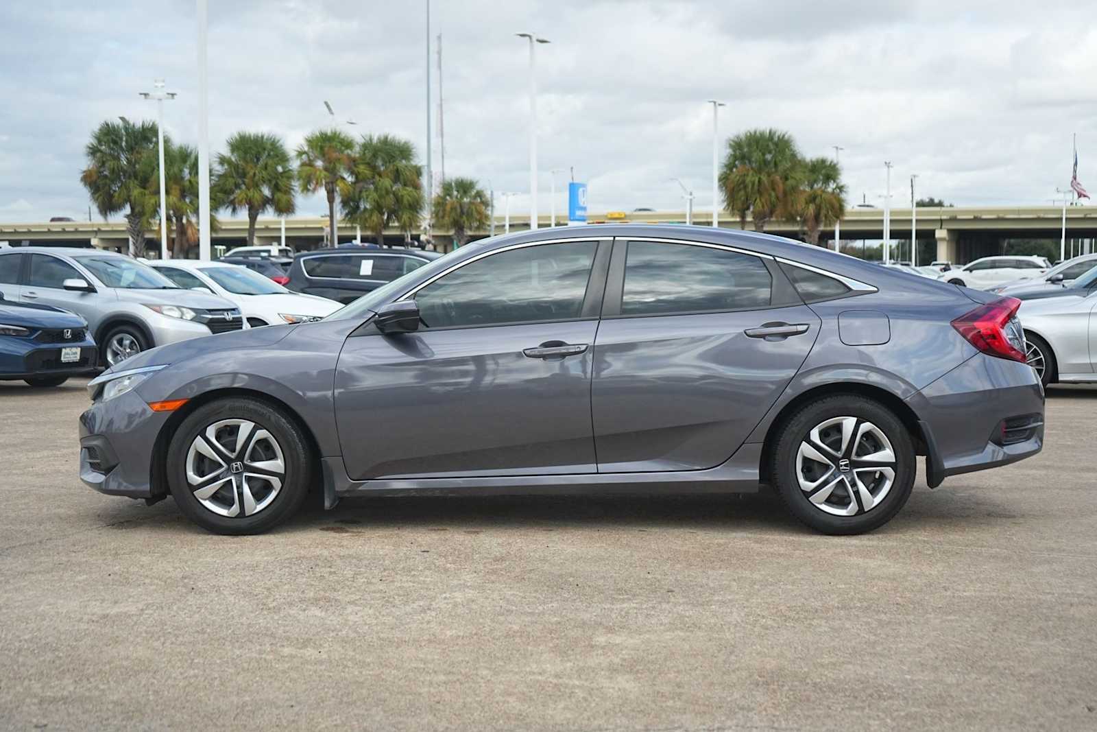 Thumbnail: 2018 Honda Civic - 3