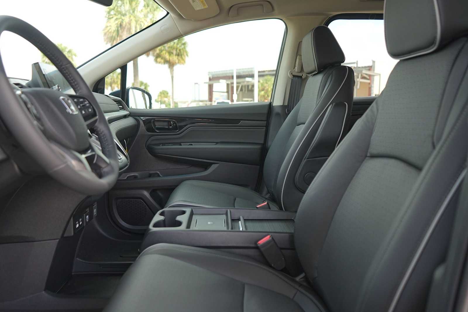 Thumbnail: 2026 Honda Odyssey - 11