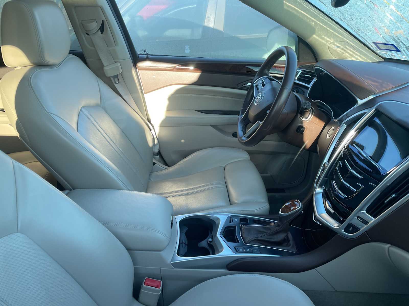 Thumbnail: 2016 Cadillac SRX - 5