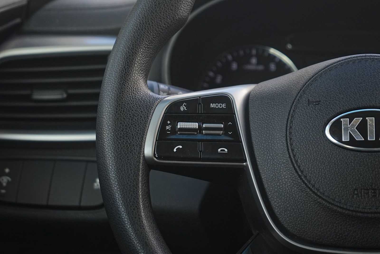 Thumbnail: 2019 Kia Sorento - 17