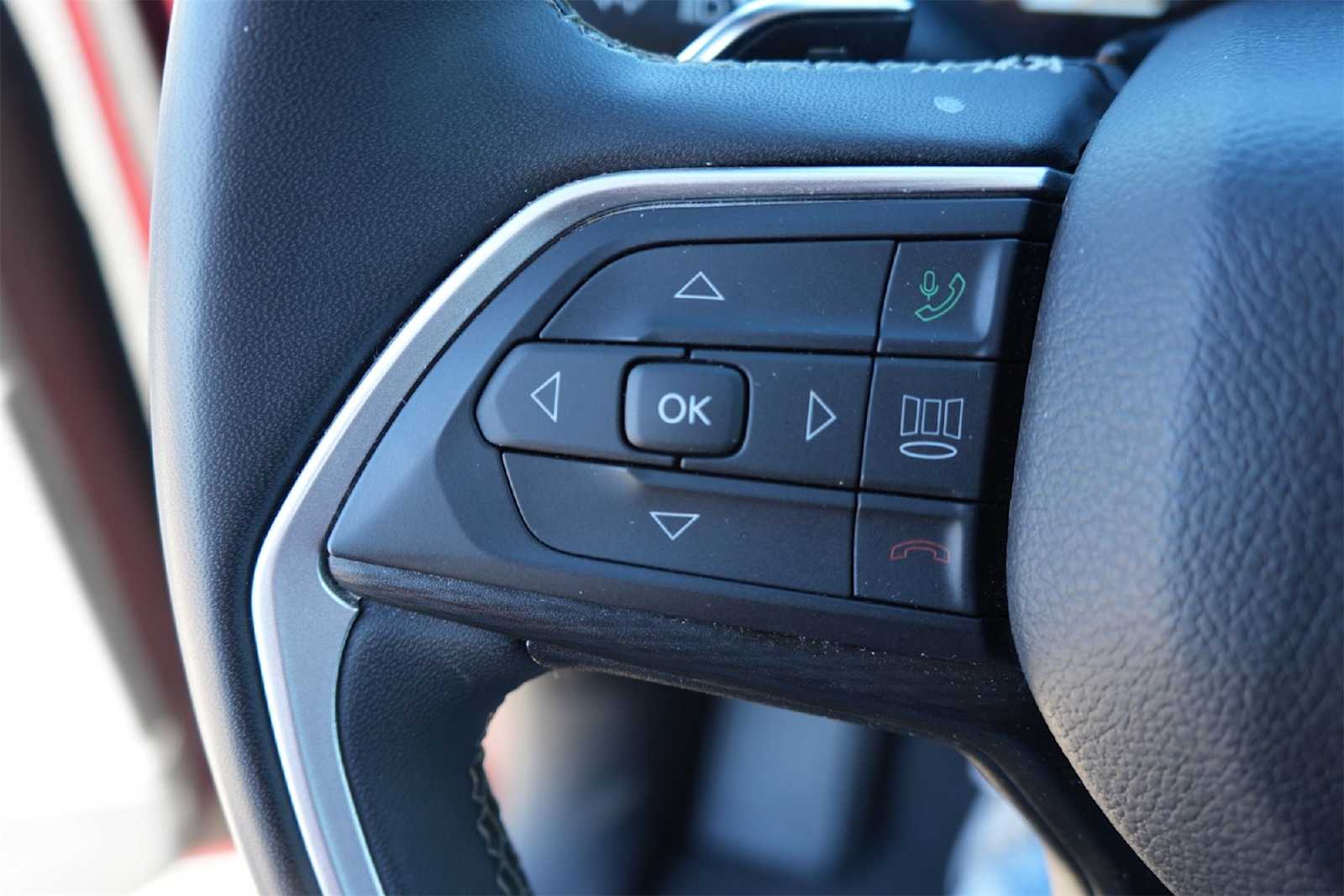 Thumbnail: 2023 Jeep Grand Cherokee - 25