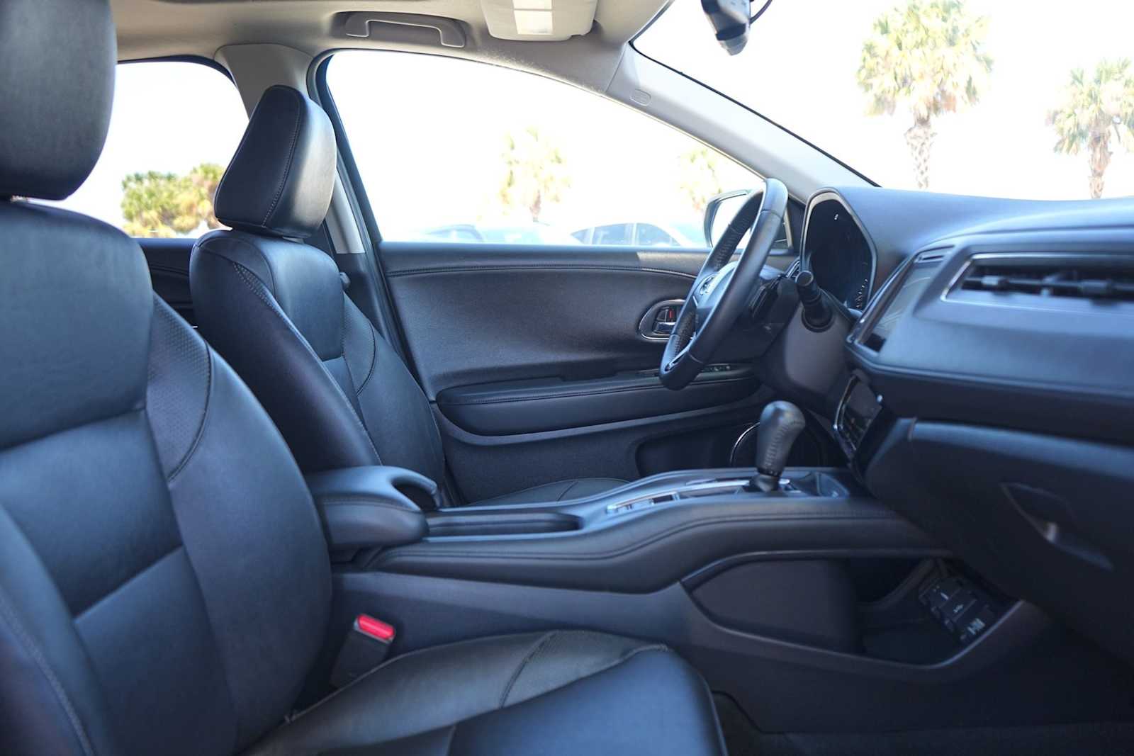 Thumbnail: 2017 Honda HR-V - 15