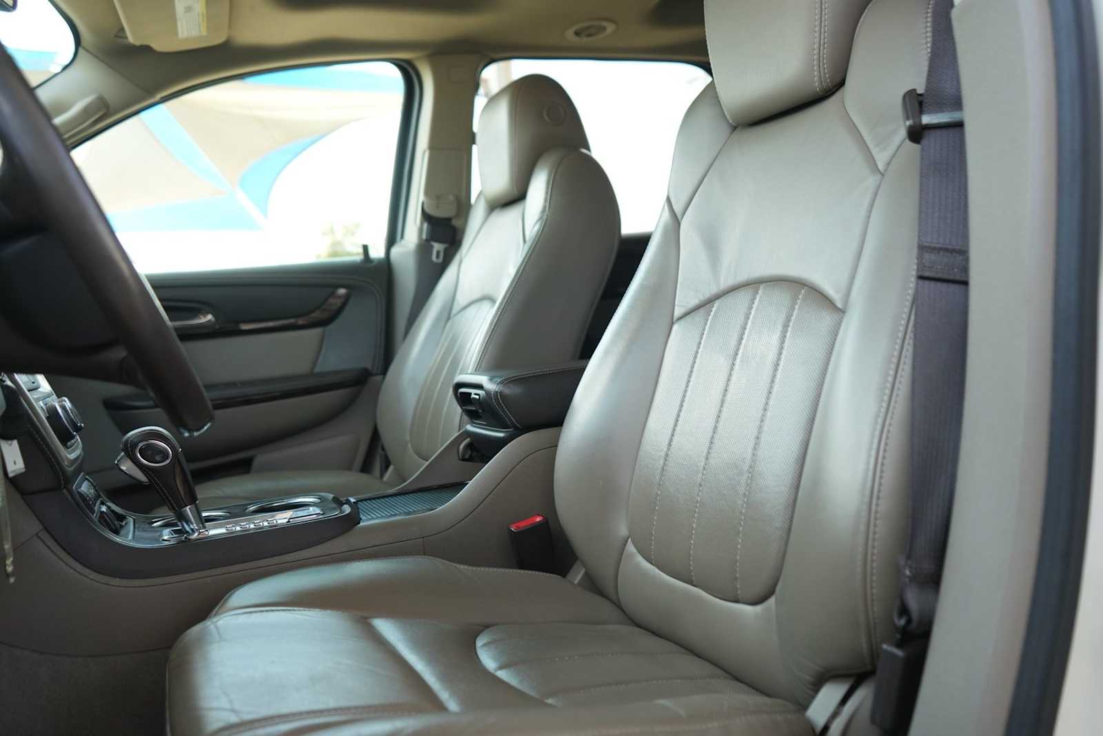 Thumbnail: 2015 GMC Acadia - 11